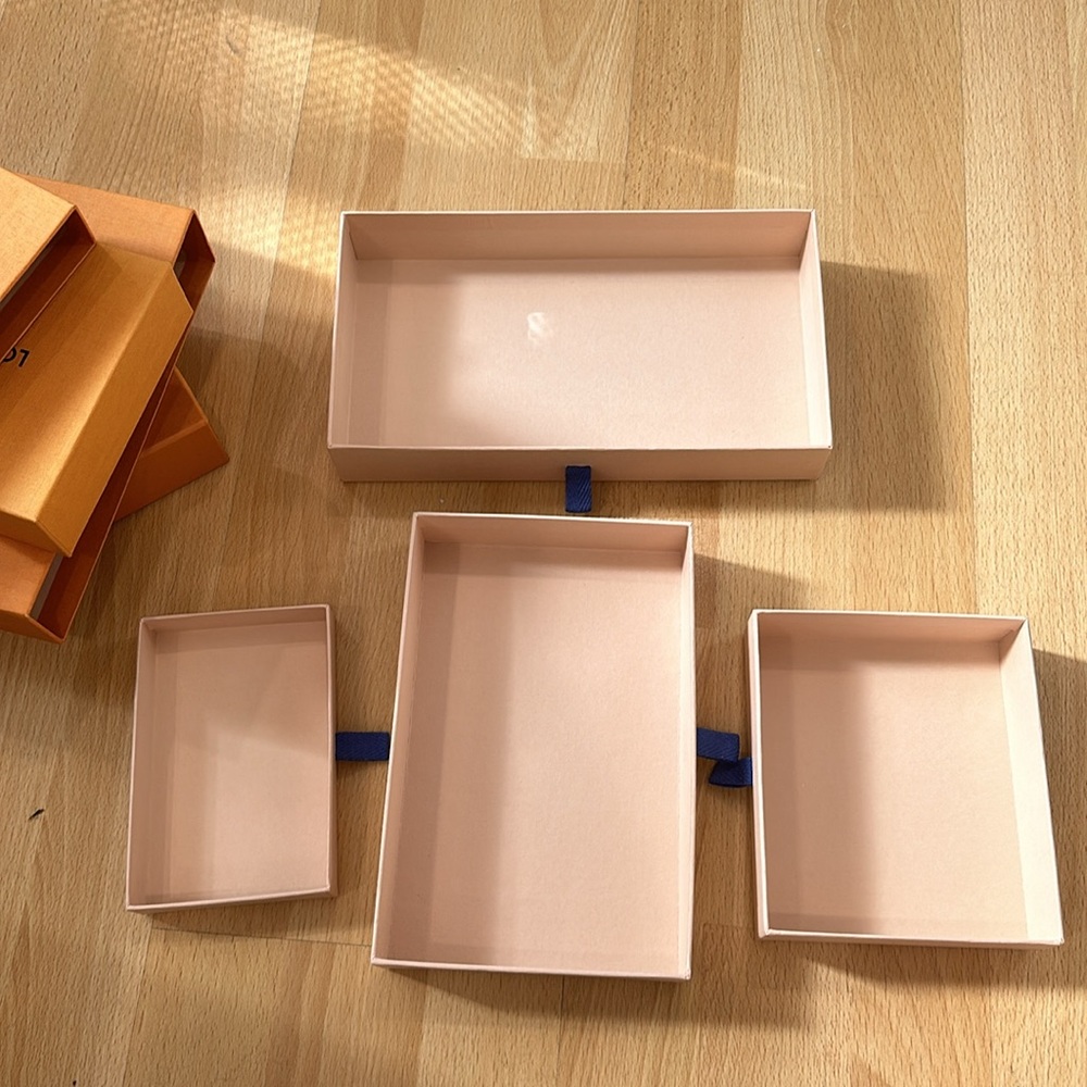 Louis Vuitton stacking boxes - Picture 11 of 16